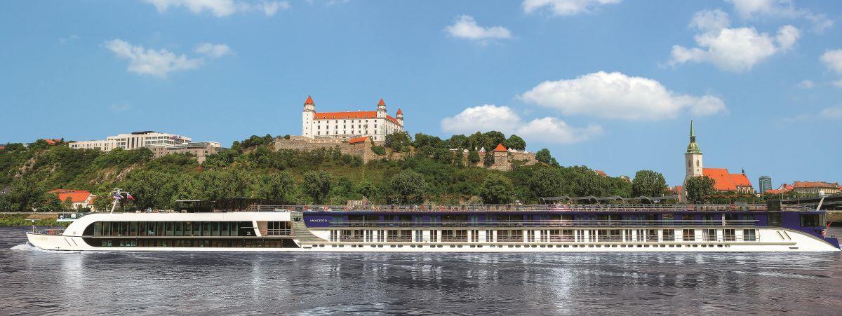Delights Along the Danube - background banner