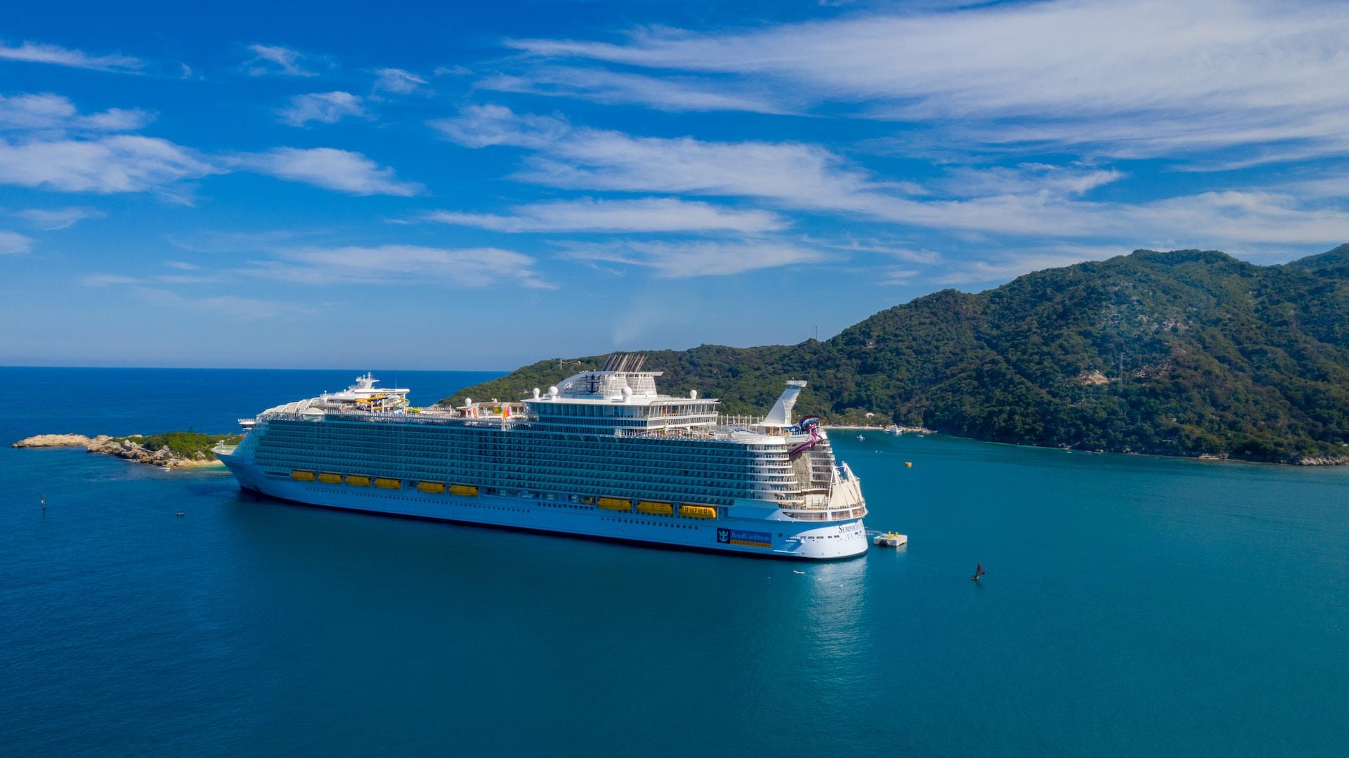 Adult-Favourite Spaces on Board Royal Caribbean background