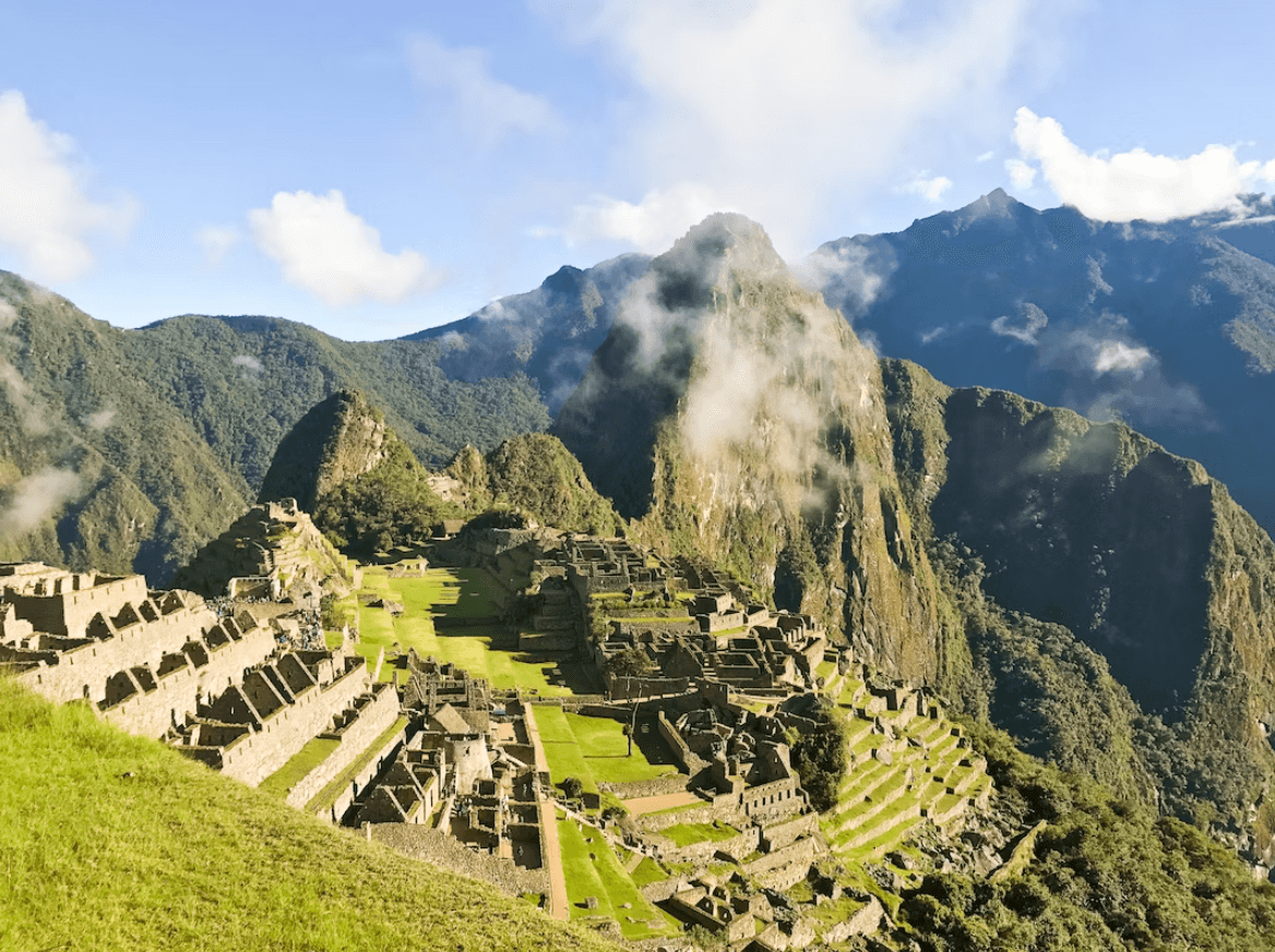 Machu Picchu: Complete Guide to Fully Enjoy Your Trip - background banner